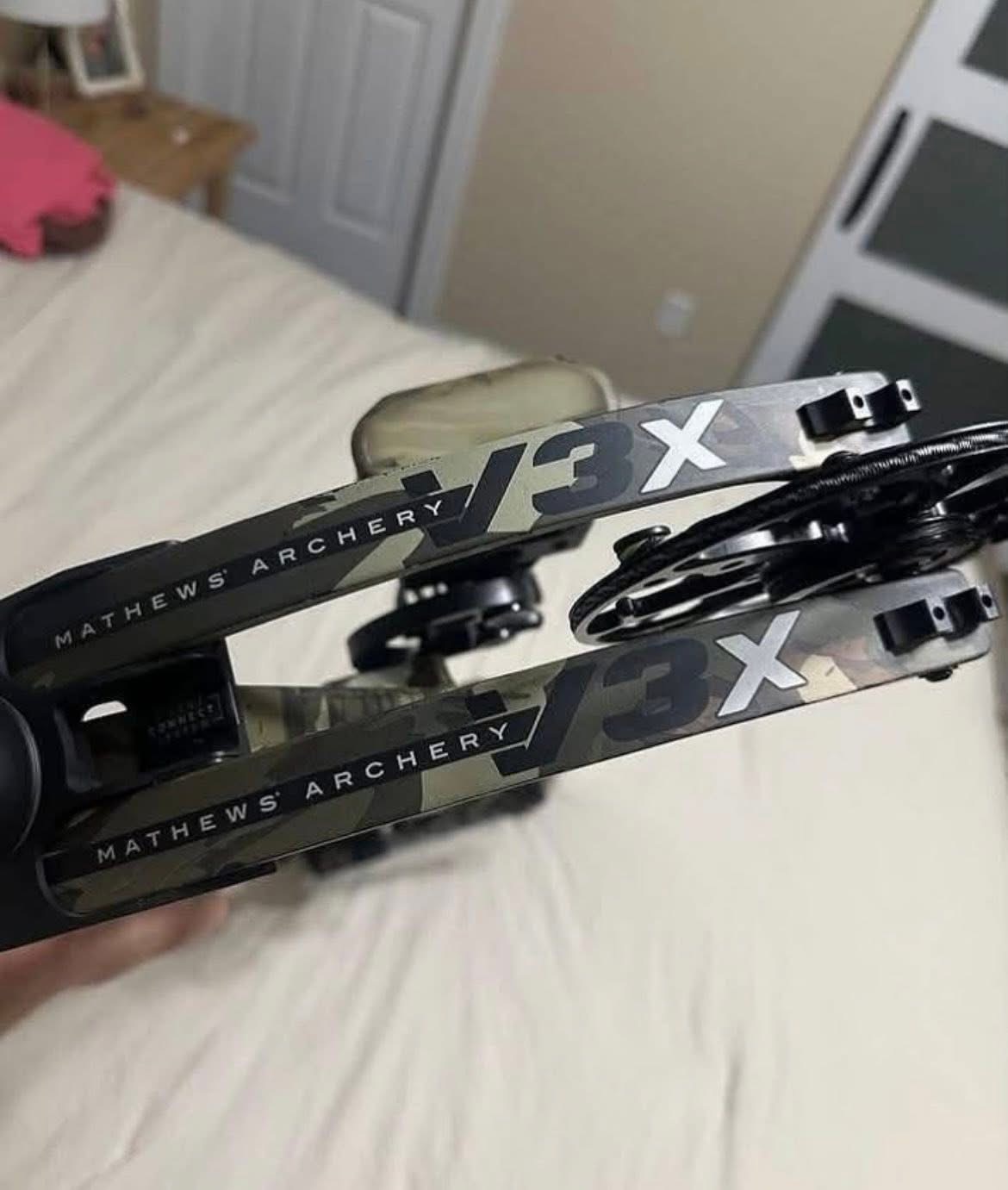 Mathews V3X 33 – Image 5