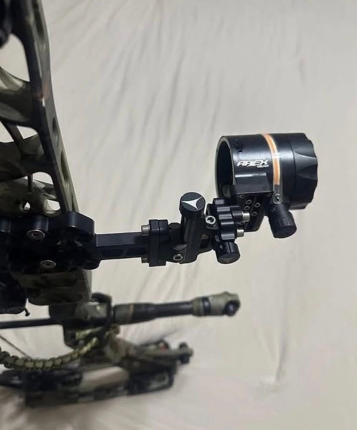 Mathews V3X 33 – Image 6